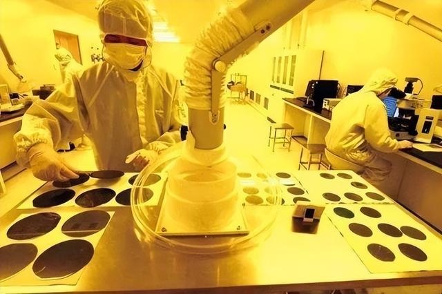 报应来了？断供大陆芯片后，台积电宣布1000亿美国建厂，现已后悔