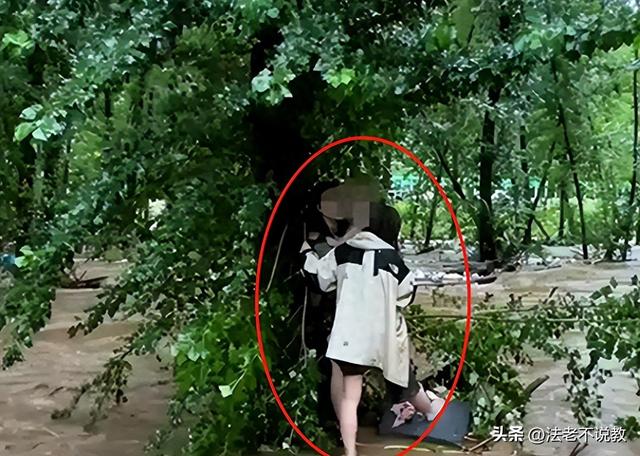 13人露营遇难后续！身份曝光，幸存女孩痛哭：有2次机会不听劝！