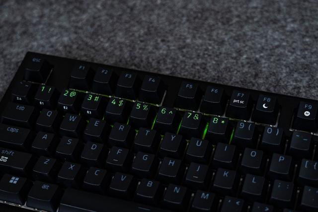 通往客制化机械键盘的“捷径”，雷蛇黑寡妇蜘蛛V4竞技极速版体验