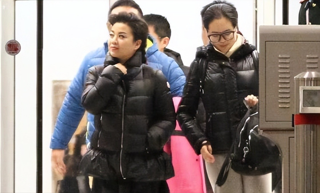 不结婚怎么解决生理需求？56岁的歌唱家张也，用行动给出了答案