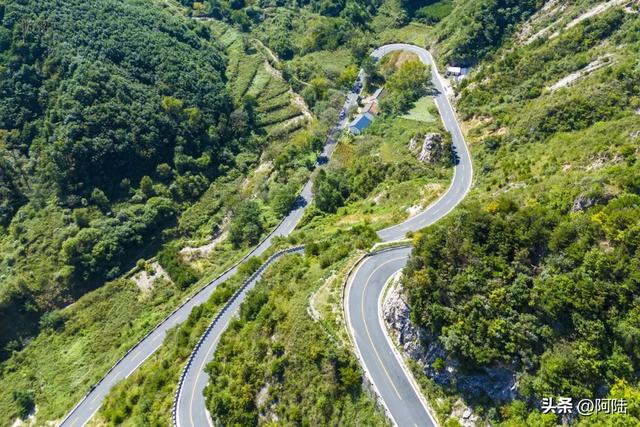 在秦岭最美跑山公路101省道，发现很多当地摩友喜欢倒头就睡