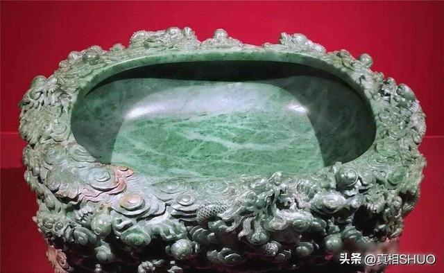 最憋屈的国宝：用七千斤名玉打造	，却被当成水缸，腌了300年咸菜