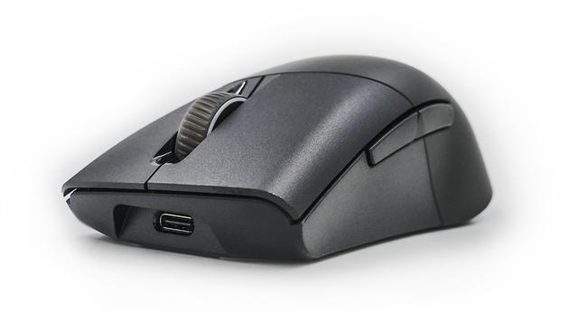 自带屏幕的主机—联力207D+9950X3D+ROG B850-F+索泰5070Ti装机
