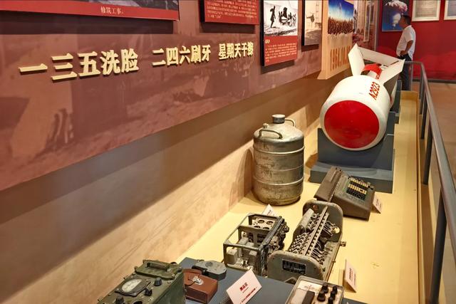 国航出了BUG价?还是北京飞新疆!上海去避暑机票三四百有的是