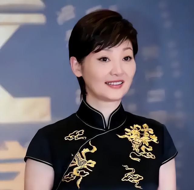 徐帆回应离婚五个月后，冯小刚再惹争议	，养女徐朵竟成了导火索