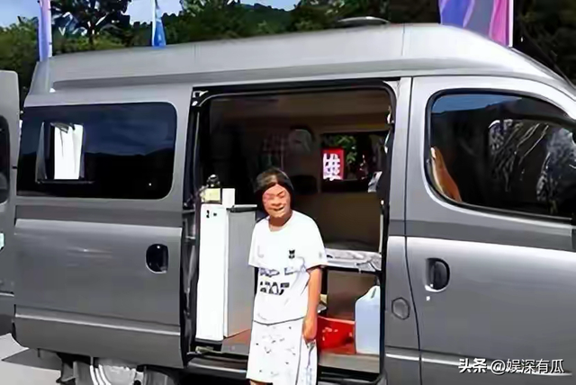 上海71岁老太卖房自驾旅游 , 9年没回家 , 坦言：不会给亲人留一分钱