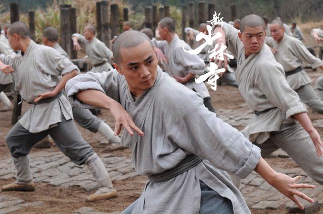 释永信生活有多奢华？身穿16万袈裟包养情妇，寺内义工曝更多内幕