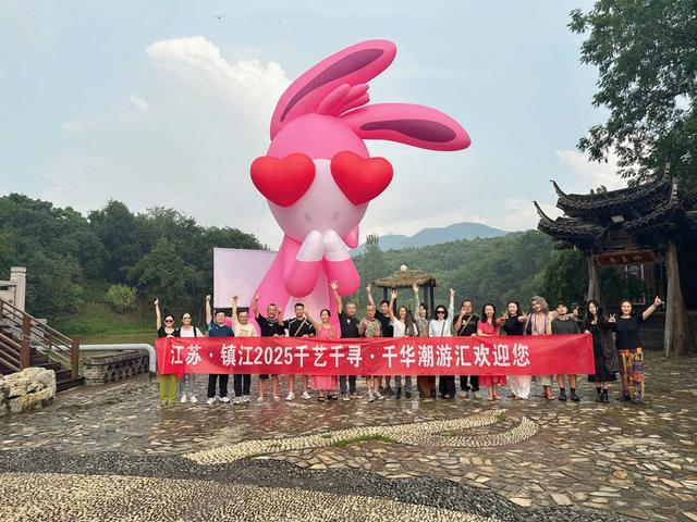 千寻千艺 千华潮起——在明清街巷遇见艺术狂欢