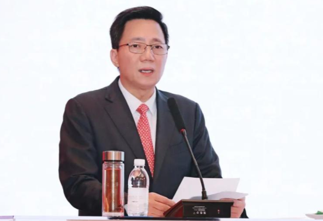 前老板主动宣布破产！套现60亿后，重庆一家把1470亿巨债留给股民