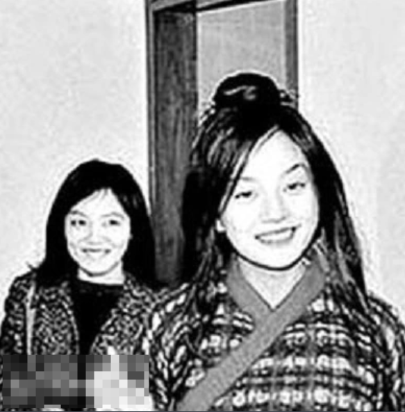 赵薇突传出2个消息，事业再崩盘元凶另有人，但有一点很庆幸