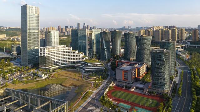 从个体户到商业帝国：6步拆解企业进化全流程，看懂资本运作逻辑