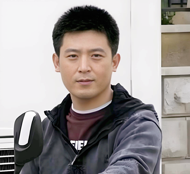 无辜孙涛被网暴气哭！低调妻子受牵连，他今年不参加央视春晚