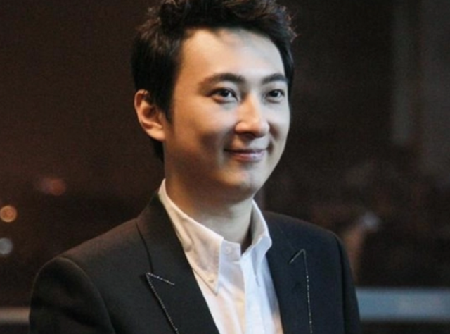 官媒发文，38岁王思聪再破天花板，让王健林和整个商界沉默了