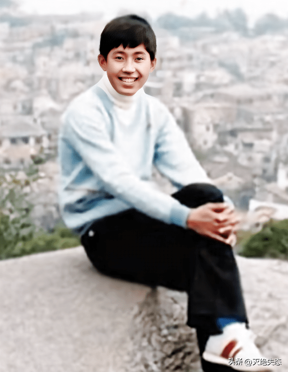 他8次上春晚，作死被捕入狱，今54岁无人问津，老搭档也断了联系