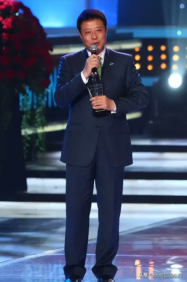 没想到，主持央视天气预报将近30年的宋英杰，竟是兼职“临时工”