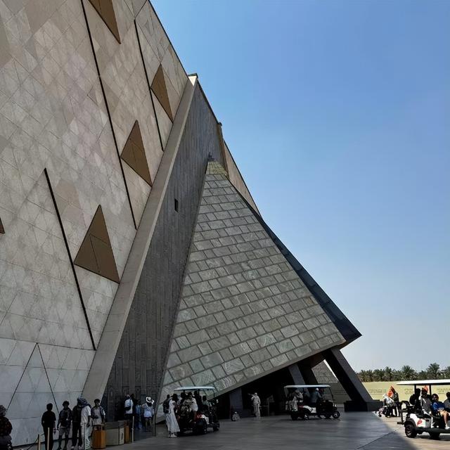 大埃及博物馆正式开放 | 站长范范老师受邀参与连线评论