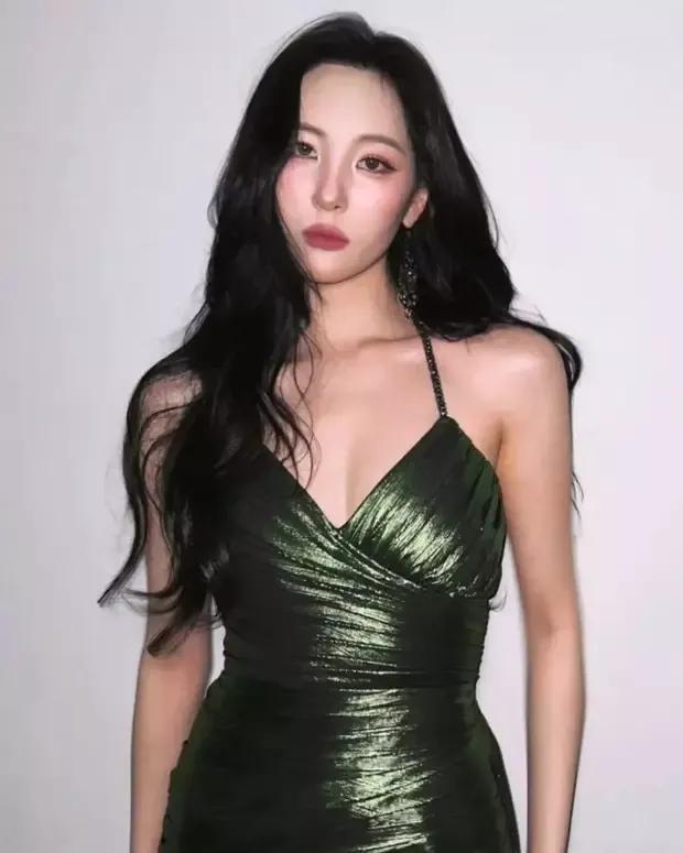 “号称韩国第一腿精”李宣美，她这双腿“价值不菲”