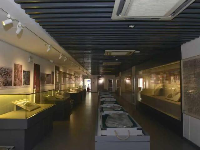 三馆协同唤醒千年岩石记忆‖岩石密码 — 白银黄河岩画展在兰州市博物馆开展