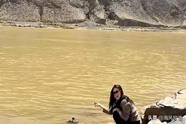 朱珠素颜自驾318国道，墨镜遮不住灵动，高原风光衬得她更绝