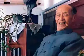 人教版语文七年级下册《说和做—记闻一多先生言行片段》电子课本图片