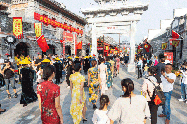 自然野趣+人文底蕴+烟火市井！泰安这里发布漫游指南，一站式享受秋日三重快乐~