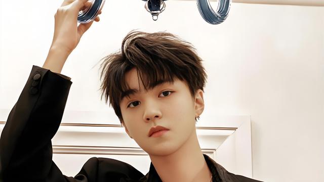 全红婵一句话让王俊凯掉粉10万！评论区吵翻：奥运冠军招谁惹谁了