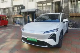 实测高速油耗不到4个，聊聊我的五菱星光S PHEV图片