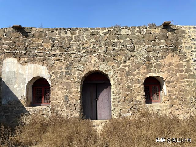 行摄包头市东河区妙法禅寺（吕祖庙）内一些珍贵的文物遗存