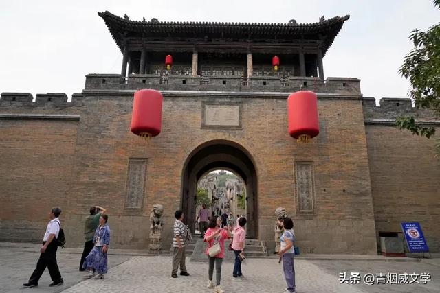 走进王家大院
