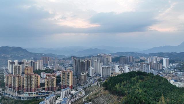 刚从湖北恩施回来，一共去了8个景点，说一些自己的真实感受！