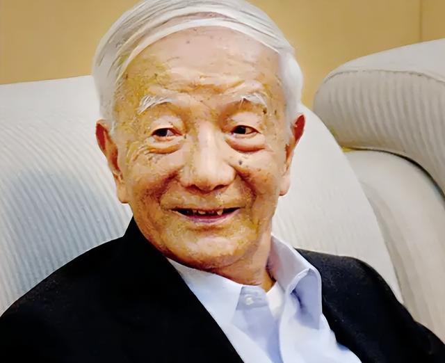 杨振宁逝世后，当年“西南联大五大才子	”只剩下一人	，是王希季