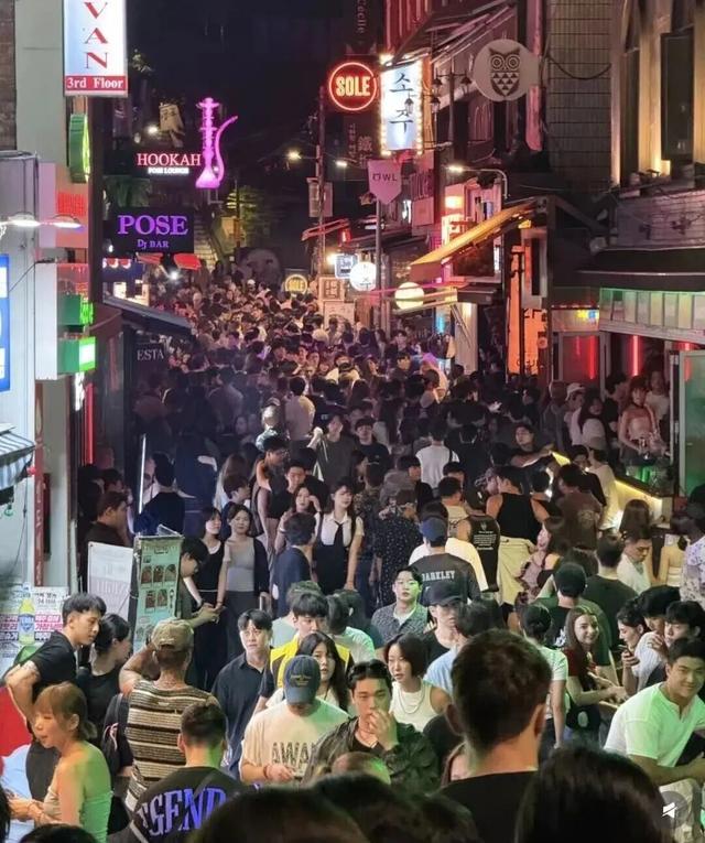 在中国爆火的“美女天堂”，拯救韩国旅游