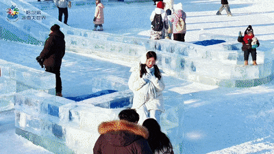 哈尔滨冰雪大世界滑梯全攻略，“滑”不多说，直接开整！