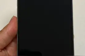 粉丝买iPhone15Pro Max翻车，不仅是资源机还换了后玻璃！图片