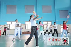 从养老到“健老” 看银发族的花式健身图片