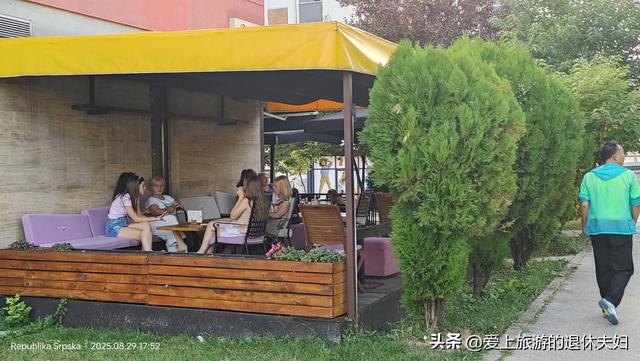 波-赛自由行第1天：住萨拉热窝机场附近，民宿不错，与当地人互动