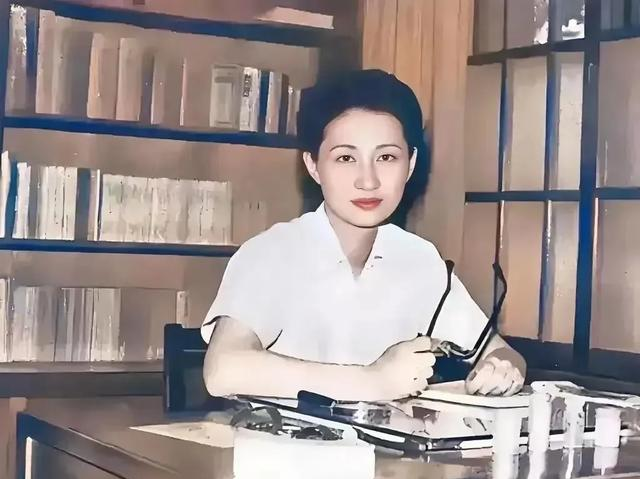 这是张学良老婆赵四小姐真实样貌，并非演员饰演而是货真价实真品