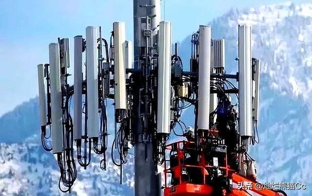 全面反华？卡尼正式通知中国：加征25％关税，中企必须卷铺盖走人