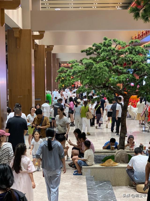 潍坊西服务区四日爆火启示录：文旅融合点燃高速驿站新引擎