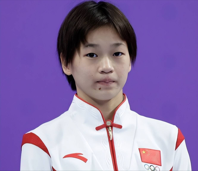 跳水界再出黑马！王伟莹勇夺单人冠，采访意外透露全红婵真实状态