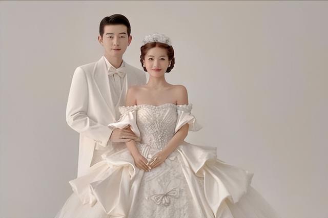 婚纱照成"素材包"贱卖，新人私密照遭泄露，平台审核去哪了