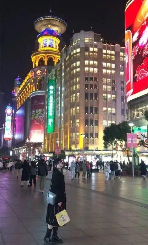 抓住流量变现，第一批来上海的韩国人，已经赚得盆满钵满了