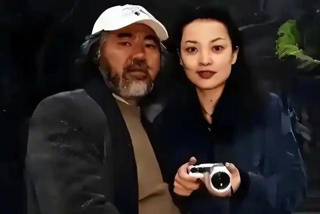 “牡丹花下死，做鬼也风流！”74岁的张纪中完全活成了“笑话”！