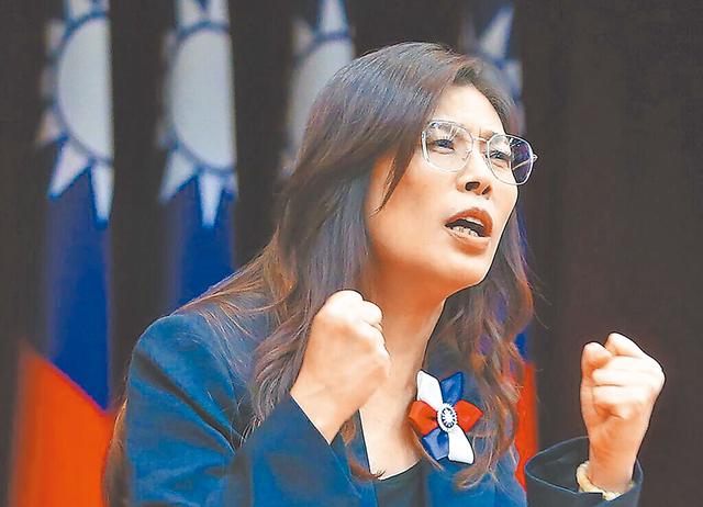 郑丽文很可能就是“女版韩国瑜”，有煽动力、爆发力、感染力；郑丽文公开表态上任后要“收拾民进党”