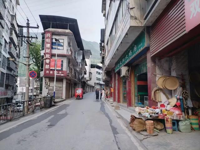 云阳沙沱，邻界巫溪