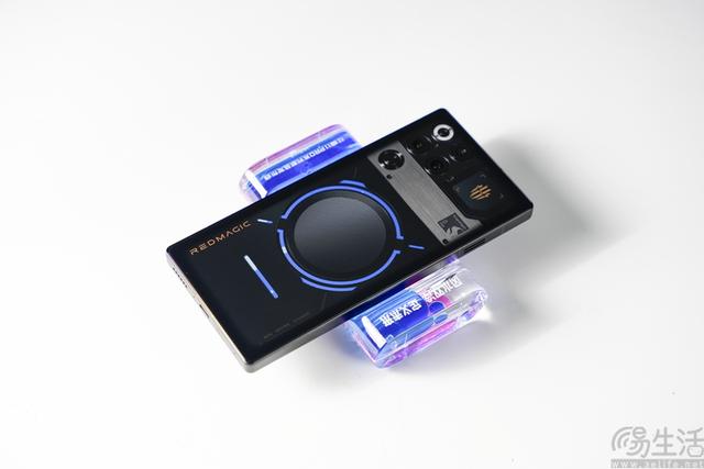 风水双冷、性能新巅峰：红魔游戏手机11 PRO+专项测试