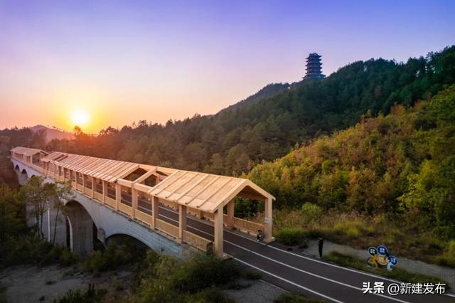 健步谷山，邂逅橙乡好风物