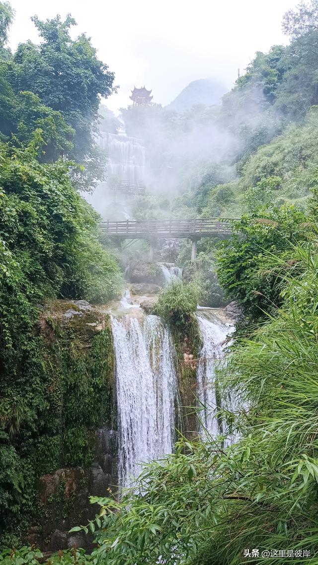带着老爸乘宣威客运巴士去尼珠河大峡谷