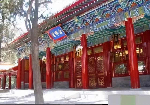 建国至今，中南海不挂 “中央人民政府”牌匾？毛主席曾指出过缘由