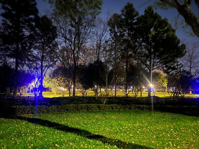 夜步嘉兴中央公园